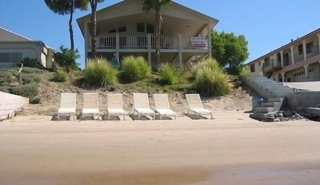 Cabral Riverfront Oasis -On the Colorado River -Private Beach & Launch Ramp