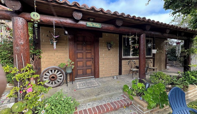 Carmel Cozy Cabin, close to everything Carmel!