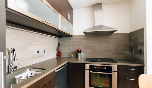 Central 1-bedroom condo in vibrant San Francisco Downtown