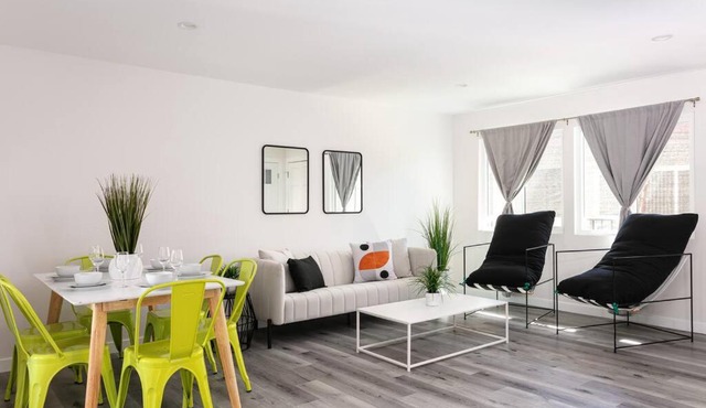 Central 3BR Apt Near Americana