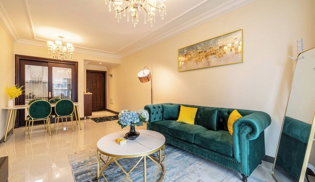 Charming 3-bedroom apartment with AC in vibrant local life Xi'an