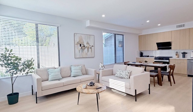 Charming 3-bedroom house in lovely Pasadena with AC