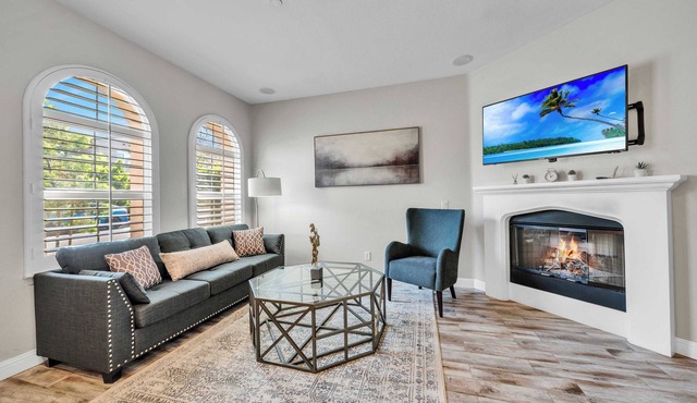 Charming 3BR Home｜Community Pool Access｜Relaxing Patio｜Family Friendly #40818
