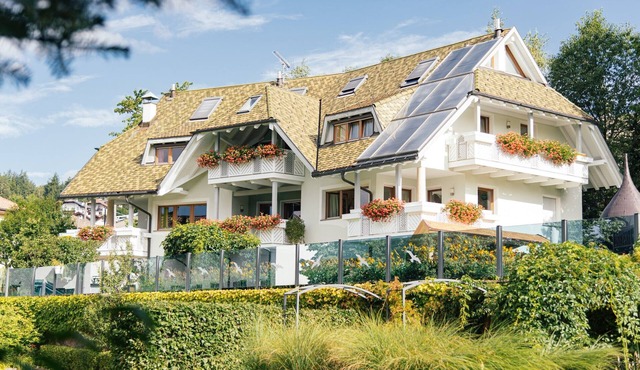 Charming Apartment Tundra in Villa Anina with Pool in Klobenstein / Ritten