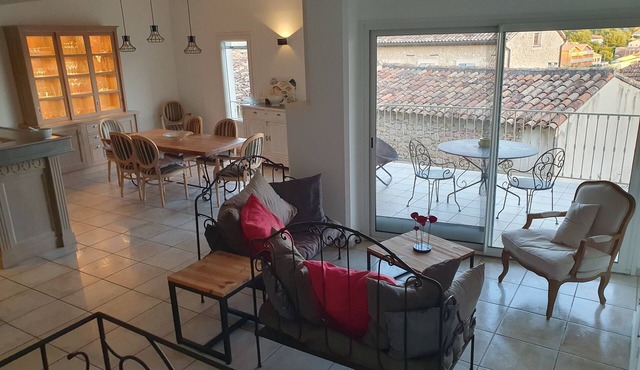 Charming duplex apartment in the heart of Provence 160m2 in Pierrevert