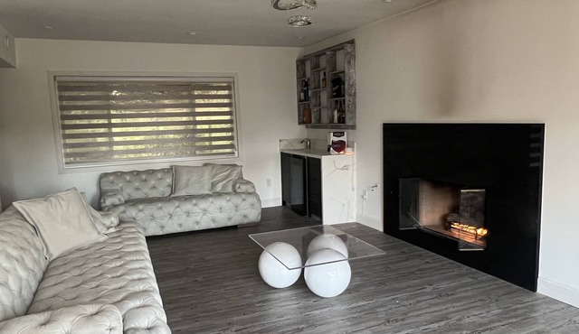 charming house with relaxing vibe in Los angels with beautiful view of mountain