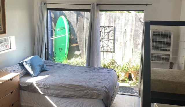 Charming studio in fantastic Pacific Grove walking distance to the beach.