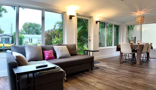 Charming Waterfront Oasis, Quiet Island Near Beach in Fort Lauderdale