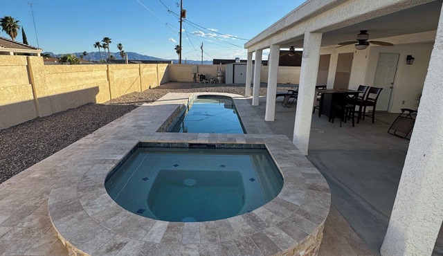 Chippy, Saltwater Pool & Hot tub