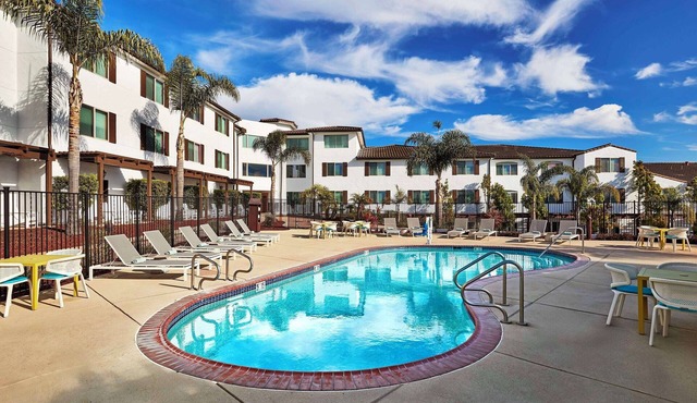 Classic Deluxe King Room | Patio, Free Parking, 3 mi to Oceano Dunes Pole 2