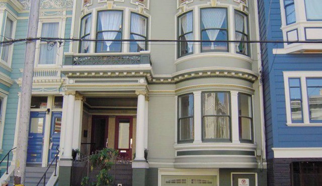 Classic Edwardian Condo in Trendy Neighborhood Near Famous Parks