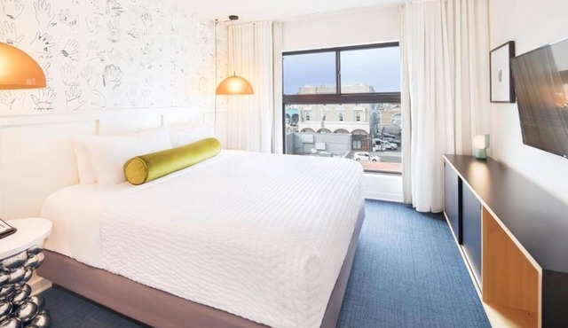 Coastal Charm Meets Comfort: 2 Rooms w/Private Balconies = Breakfast included