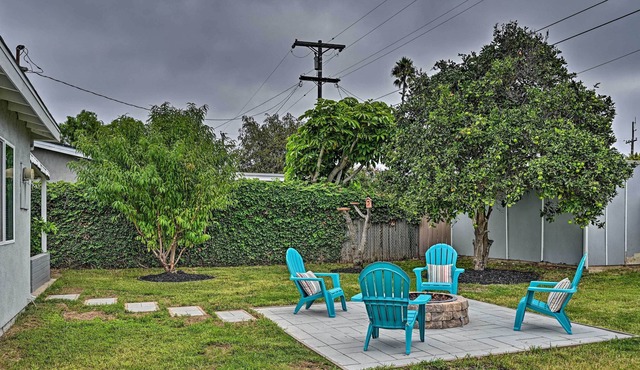 Coastal Cottage: Walk to Oceanside Harbor!