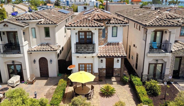 Coastal Oasis, Walk to Ocean, Bay and Rooftop Deck
