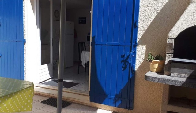 Comfortable air-conditioned house with swimming pool in Port Leucate in Leucate