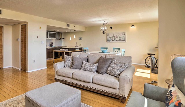 Convenient Clearwater Condo < 4 Mi to Beach! in Clearwater