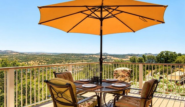 Copperopolis Home - Lake Access & Mtn Views