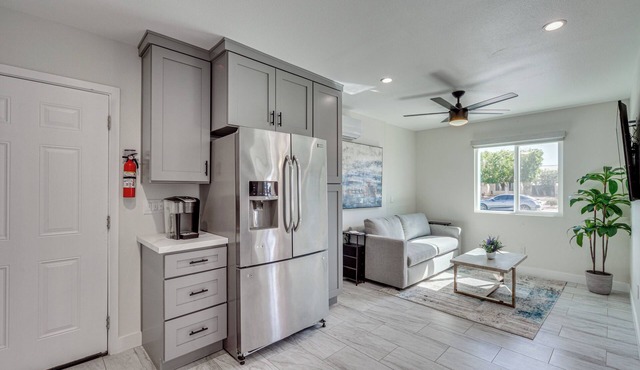 Cozy Coachella Valley Home! Golf, Shop + Dine
