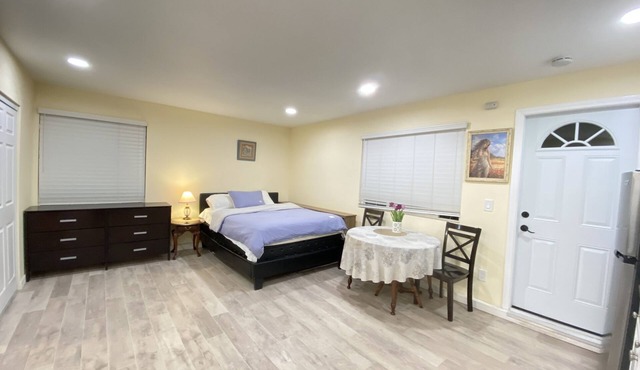 Cozy one bedroom studio newly remodeled