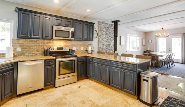 Cozy South Lake Tahoe Home ~ 6 Mi to Shore!