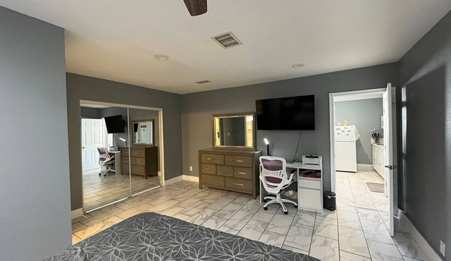 D'Liz Suite