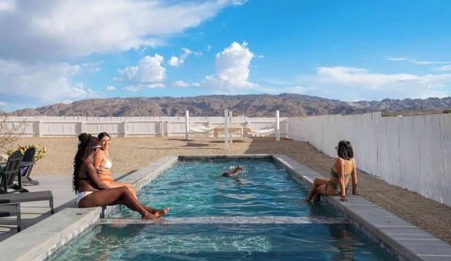 Daydream Fully-Fenced, Pool, Hot Tub, Fire Pit