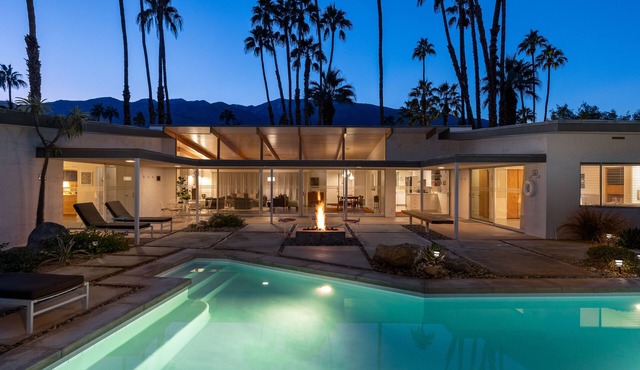 Deepwell Mid-Century Classic in Palm Springs