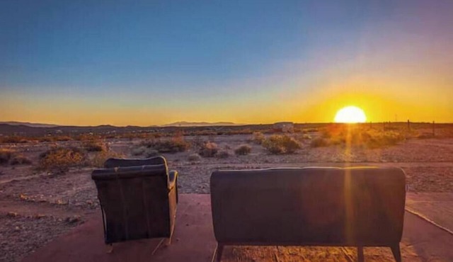 Desert Ranch 🌵w Cowboy Pool, Hammock, Firepit, Soaking Tub, Stargazing🌟, & More