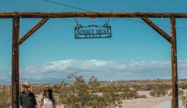 Desert Ranch 🌵w Cowboy Pool, Hammock, Firepit, Soaking Tub, Stargazing🌟, & More