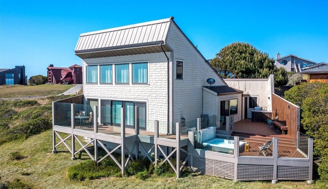 Dillon Beach~Ocean Views~Hot Tub~Sauna~Game Room~Dog-Family Fun!~Beach Nest in Dillon Beach