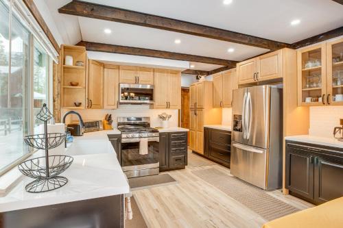 Discount Available! Lake Tahoe Gem w/Pool Table