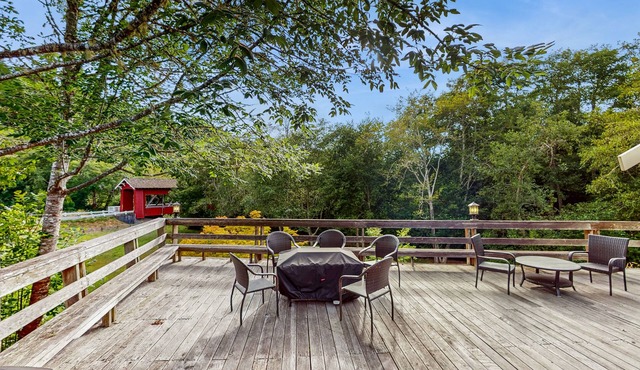 Dog-Friendly Home with a Creek View - Free WiFi, Fireplace, & Washer/Dryer