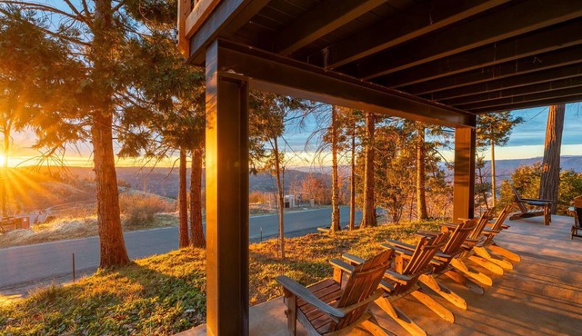 Dogwood Retreat | Epic Sunset Views