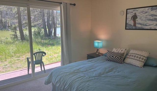 Donner Summit Mountain Retreat/Walk to Boreal Ski Lodge or Boreal Lake