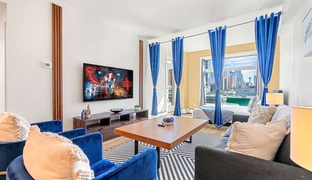 Downtown Calgary Gem W/Tower Views! in Calgary