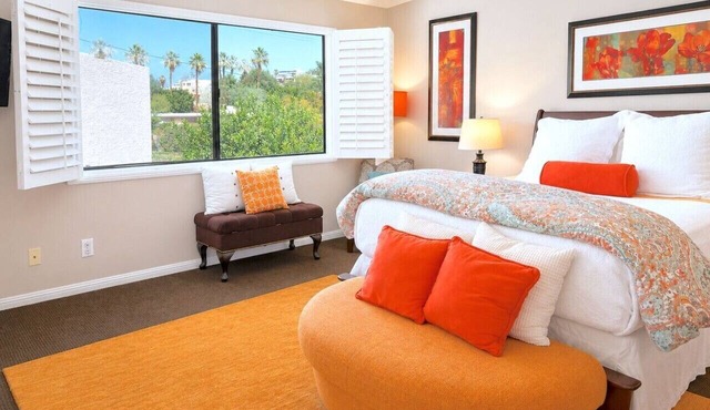 Downtown Palm Springs 2BR Condo with Pool