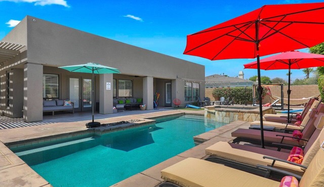 El Paseo Modern: Pool, Spa, PuttingGreen,Foosball!
