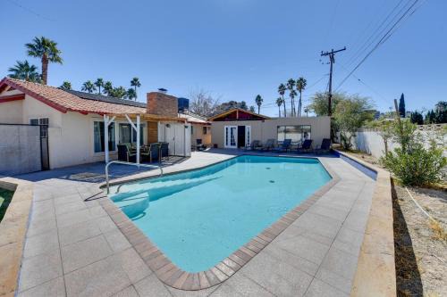 Elegant Home w/Pool Table: 3 Mi to Vegas Strip!