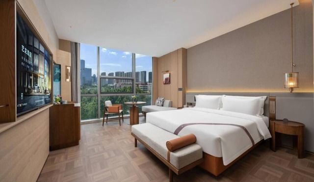 Elong Hotel Qingdao Golden Beach