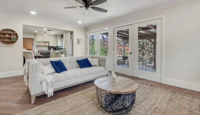 Enchanted Bungalow:Charming 3bd in Central Modesto