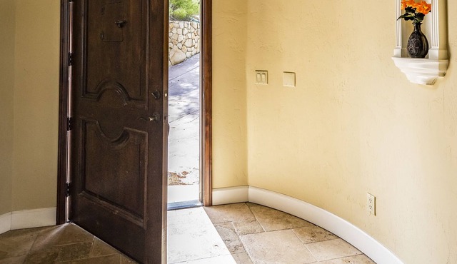 ENCHANTING ITALIAN VILLA! CLOSE TO SOLVANG--- STUNNING SUNSET VIEWS!!!