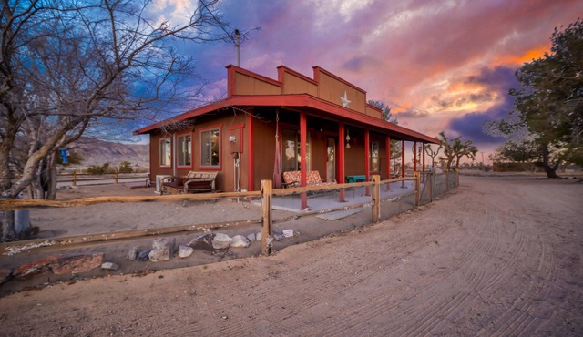 Endless vistas on 5 Tree-filled Acres. Your peace and quiet under starry skies.