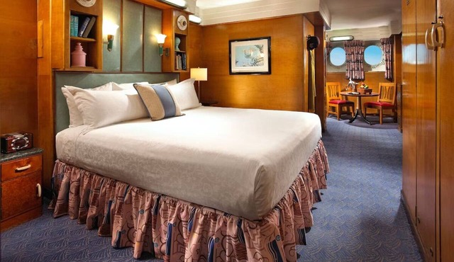 Enjoy Historical Elegance in Art Deco Suite with Scenic Views