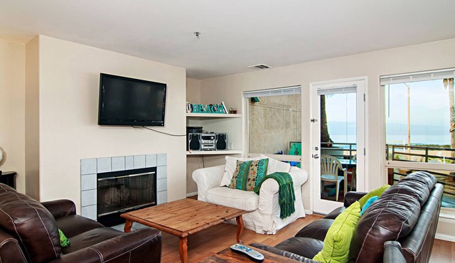 Enjoy Oceanviews in This Beautiful Condo with Pool
