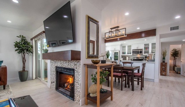Enjoy resort living in Executive/Retirement Condo in Dana Point!