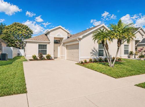 Entire Home Poolside Escape Near Disney