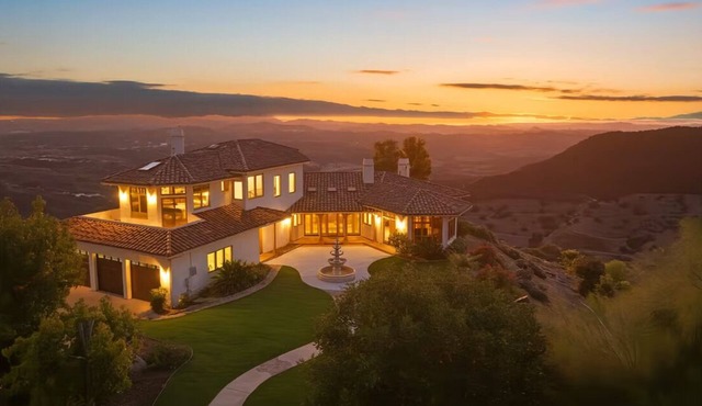 Estancia Hills! 200-Person Weddings, Rehearsal Dinners, Events!