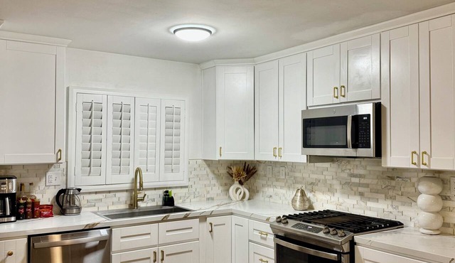 Family-Friendly Getaway With a Pool- 4BDR-3BA