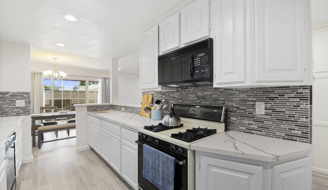 Family friends vacation house close to Disneyland
