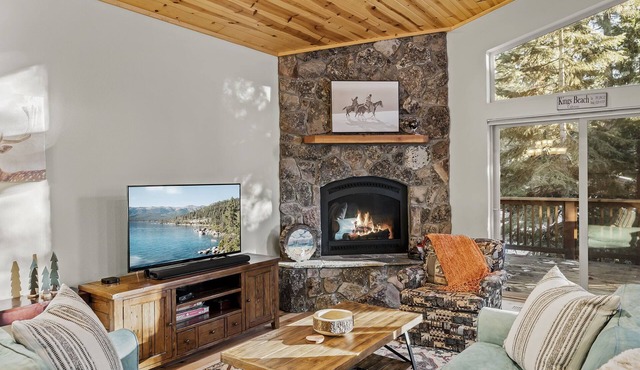 Family Getaway | Bunk Room, Queen Suite, Near Town, Dining & Lake Tahoe Fun